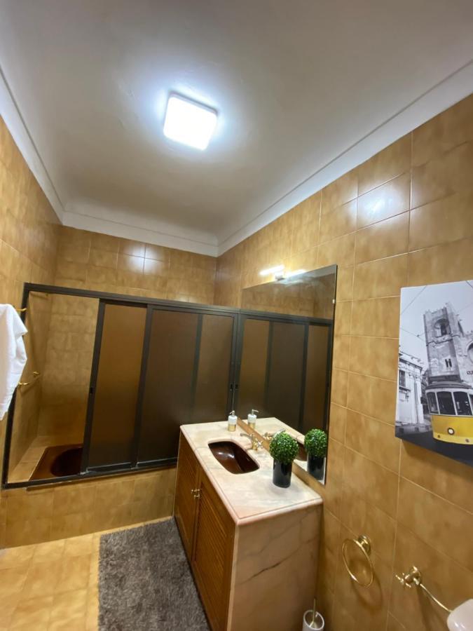 ליסבון Blue Bairro Guesthouse מראה חיצוני תמונה